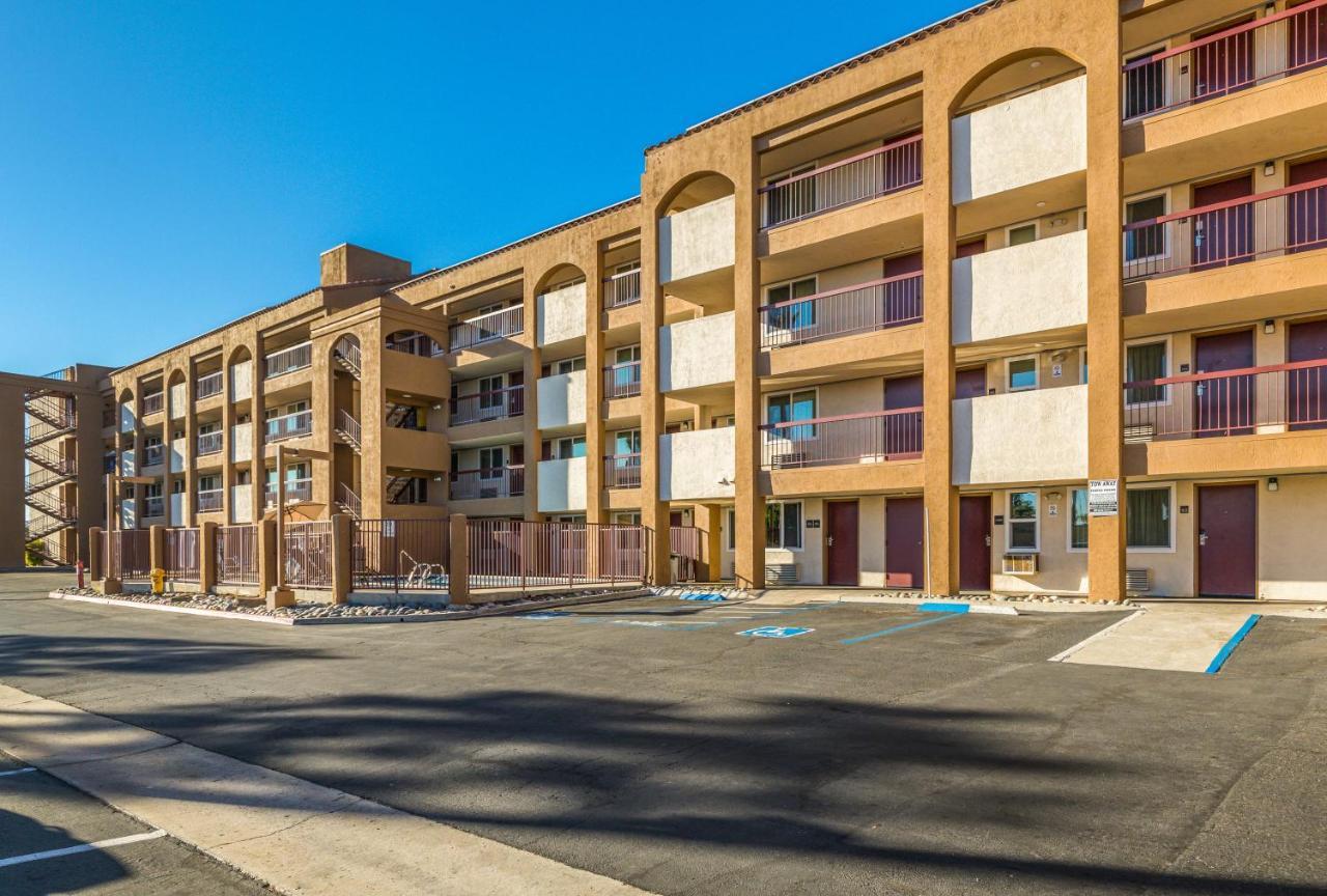 Days Inn By Wyndham Chula Vista-San Diego Extérieur photo