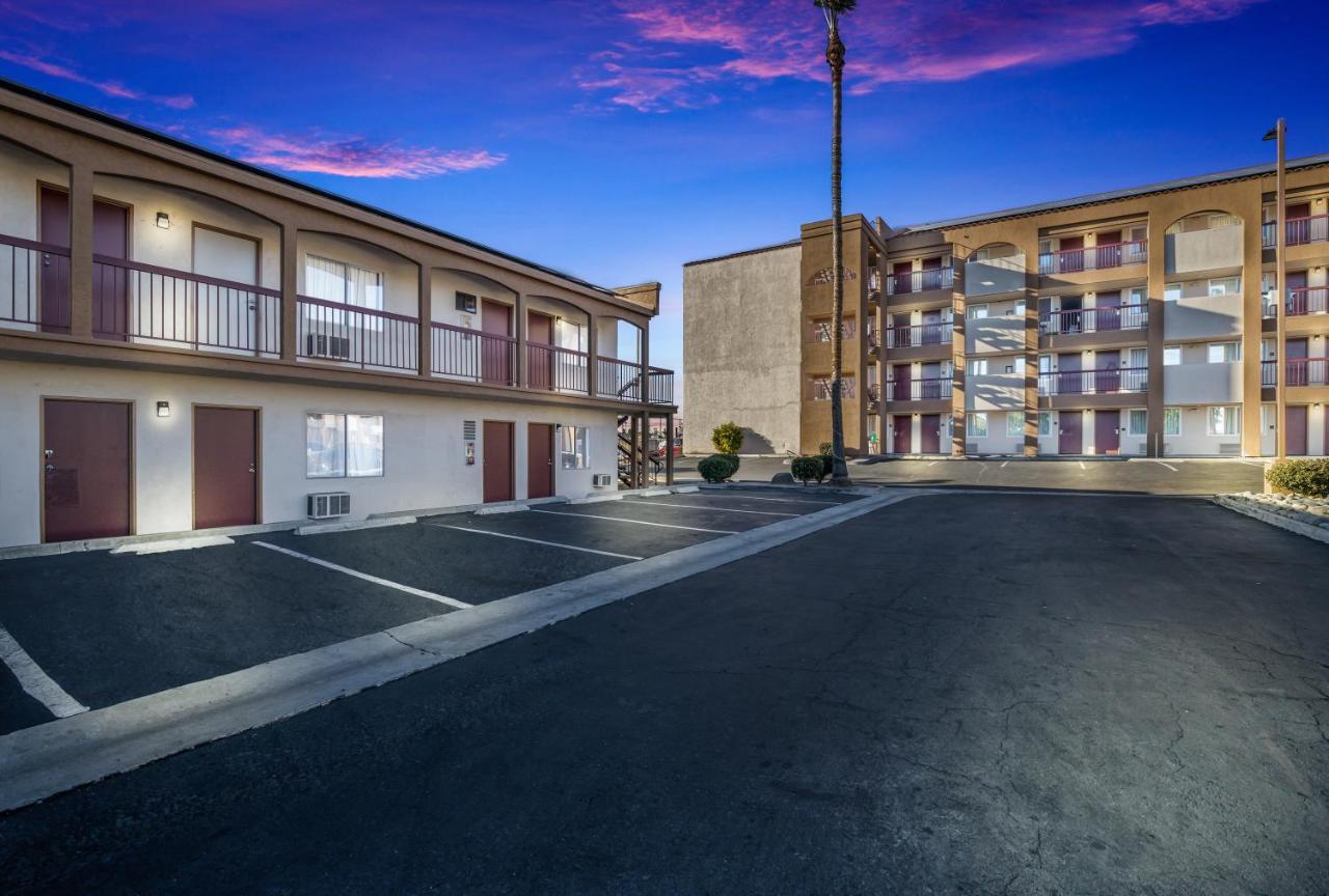 Days Inn By Wyndham Chula Vista-San Diego Extérieur photo