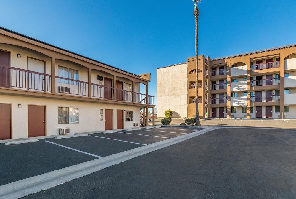 Days Inn By Wyndham Chula Vista-San Diego Extérieur photo