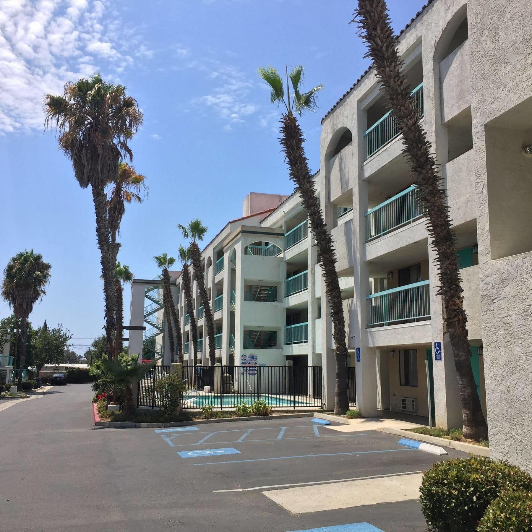Days Inn By Wyndham Chula Vista-San Diego Extérieur photo