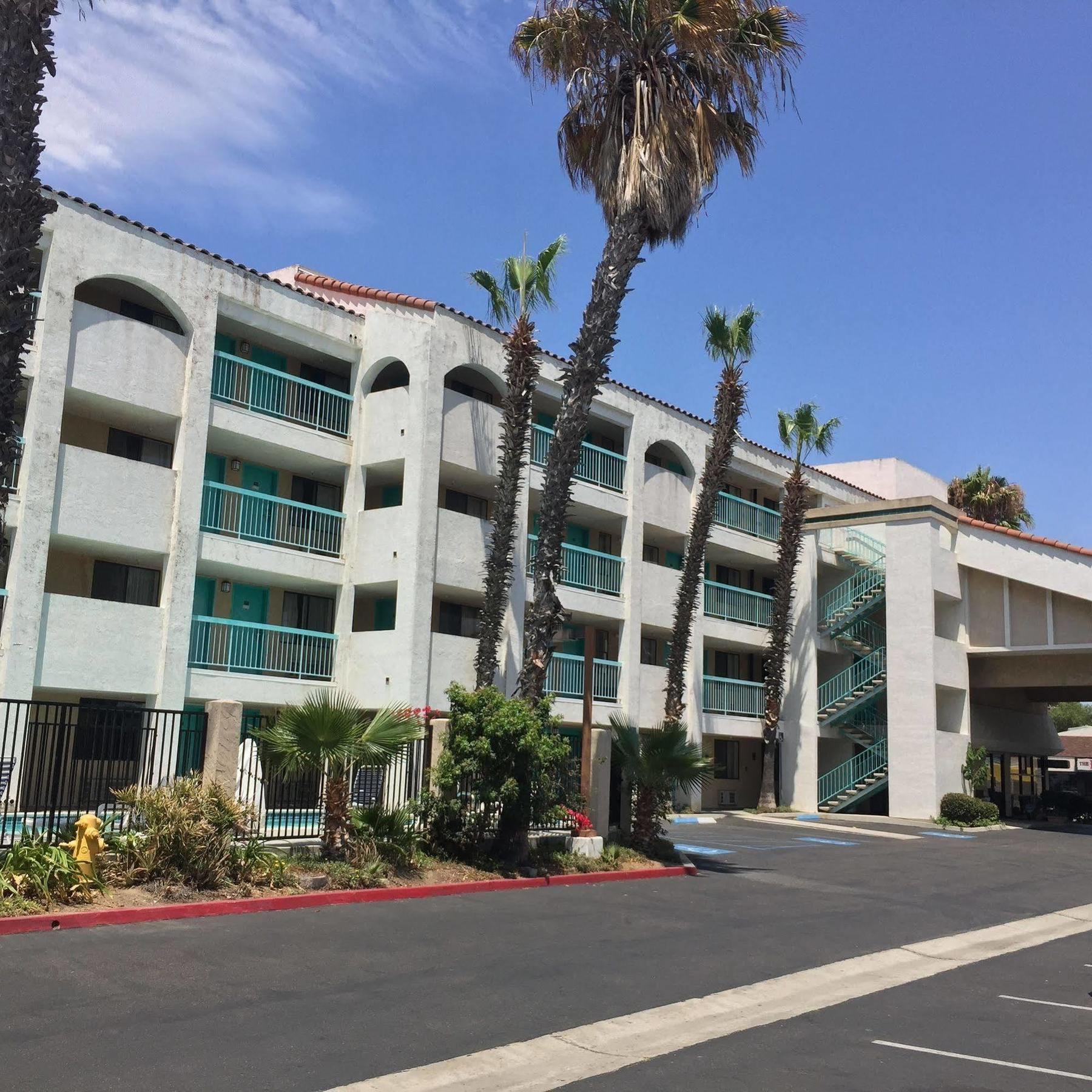 Days Inn By Wyndham Chula Vista-San Diego Extérieur photo